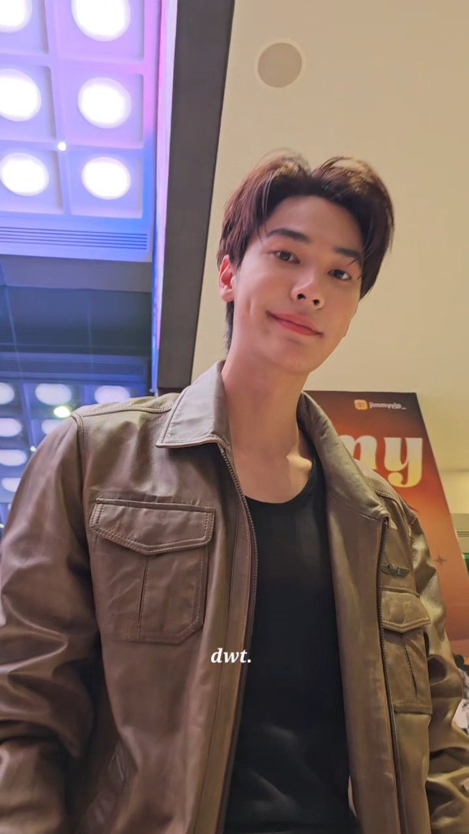 dversewitht's tweet photo. ดิวขอดูลักยิ้มใกล้ๆหน่อย 🥹🥹🥹

MR. Kill SERIES PRESS TOUR

#MrKillSeries
#dewtee #dew_jsu
@dew_jsu https://t.co/ZDGprzSe1i