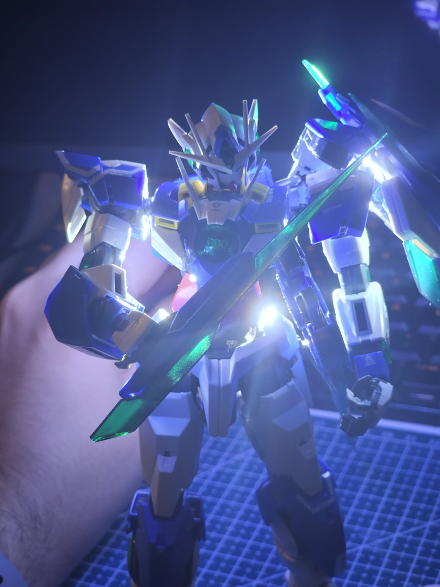 AniFeels's tweet photo. I recently remembered about Twitter/X again xD. I have been lately very much into gunpla, girlpla, customizing/painting so I ll be posting some here ^^. Starting with my 1st MG i finished building on stream yesterday ^^ #gunpla #gundam https://t.co/KXdDnJ0xGd