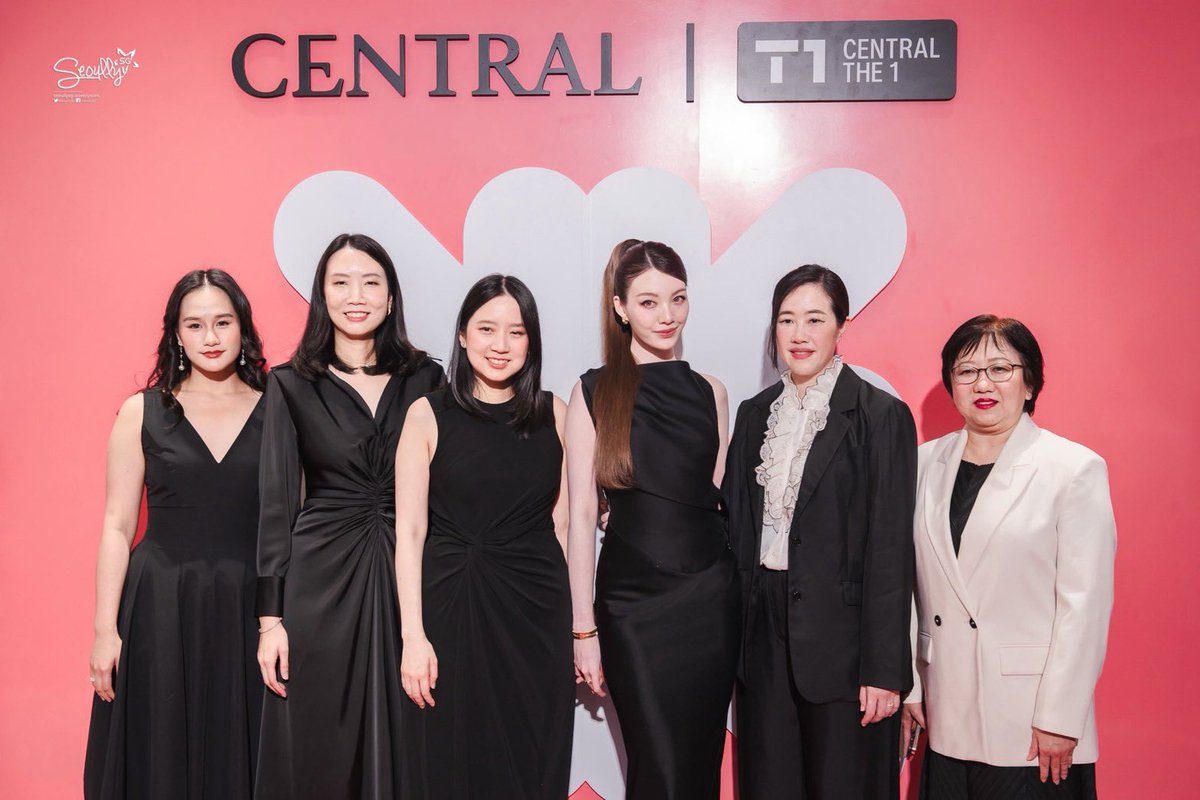 LingOrmTagTrend's tweet photo. แก 🤩

ORM FRIEND OF DECORTÉ #ORMCentralBeautyAwards https://t.co/dRuQt7Dm4g