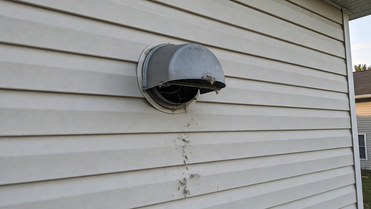 MuelverRealty's tweet photo. Buyers: on a tour, check where the dryer vents.

Outside wall—not into the attic or crawlspace. Look for lint at the termination.

Small detail. Real fire and moisture risk if ignored.

#MilwaukeeHomes #HomeBuyingTips https://t.co/BirjBNWTZg