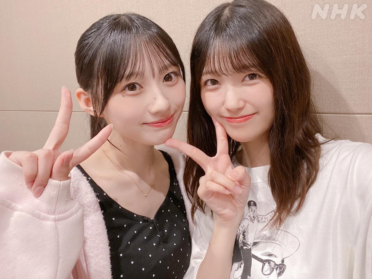 nhk_radirer's tweet photo. 8月23日のらじらー！サンデーは「NHK ONE らじる★らじる」の聴き逃しサービスで1週間何度でも聴くことができます📻

おにぃ～～！らじらー！の聴き逃しで、ライブの余韻に浸ってね💖

⬇聴き逃し配信⬇
https://t.co/yjdkIc5EFe
⬇アプリ⬇
https://t.co/9CjZt15iPS
#nhkらじらー #川﨑桜 #五百城茉央 https://t.co/sSwFcE4Fot