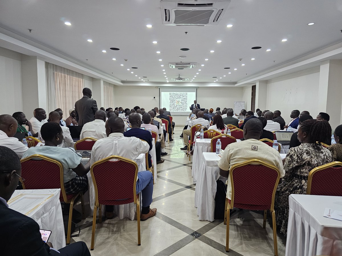 DRDIPII's tweet photo. 1/ As part of our rollout plan; a two-day Orientation Workshop for DRDIP II District Desk Officers &amp; Component Focal Persons from all 13 refugee-hosting districts gathered to prepare for project rollout under the Office of the Prime Minister. https://t.co/60zfBA6UhI