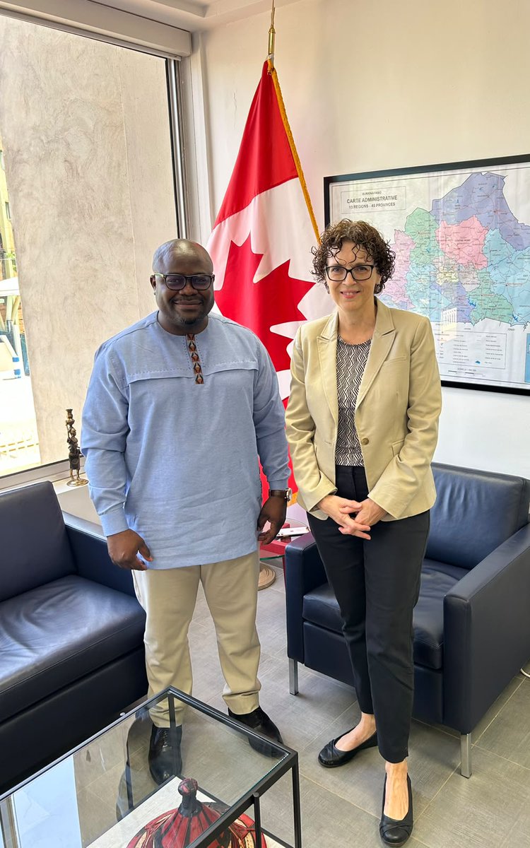 AmbCanBFA's tweet photo. Ambassadrice Guthrie a reçu la visite du Coordonnateur résident de @onubf, @NTikum. Un réel plaisir de lui souhaiter la bienvenue et un bon mandat au #BurkinaFaso. Des échanges enrichissants sur les défis &amp; les efforts convergents en faveur d'un développement durable et inclusif. https://t.co/ROvVidCLj4