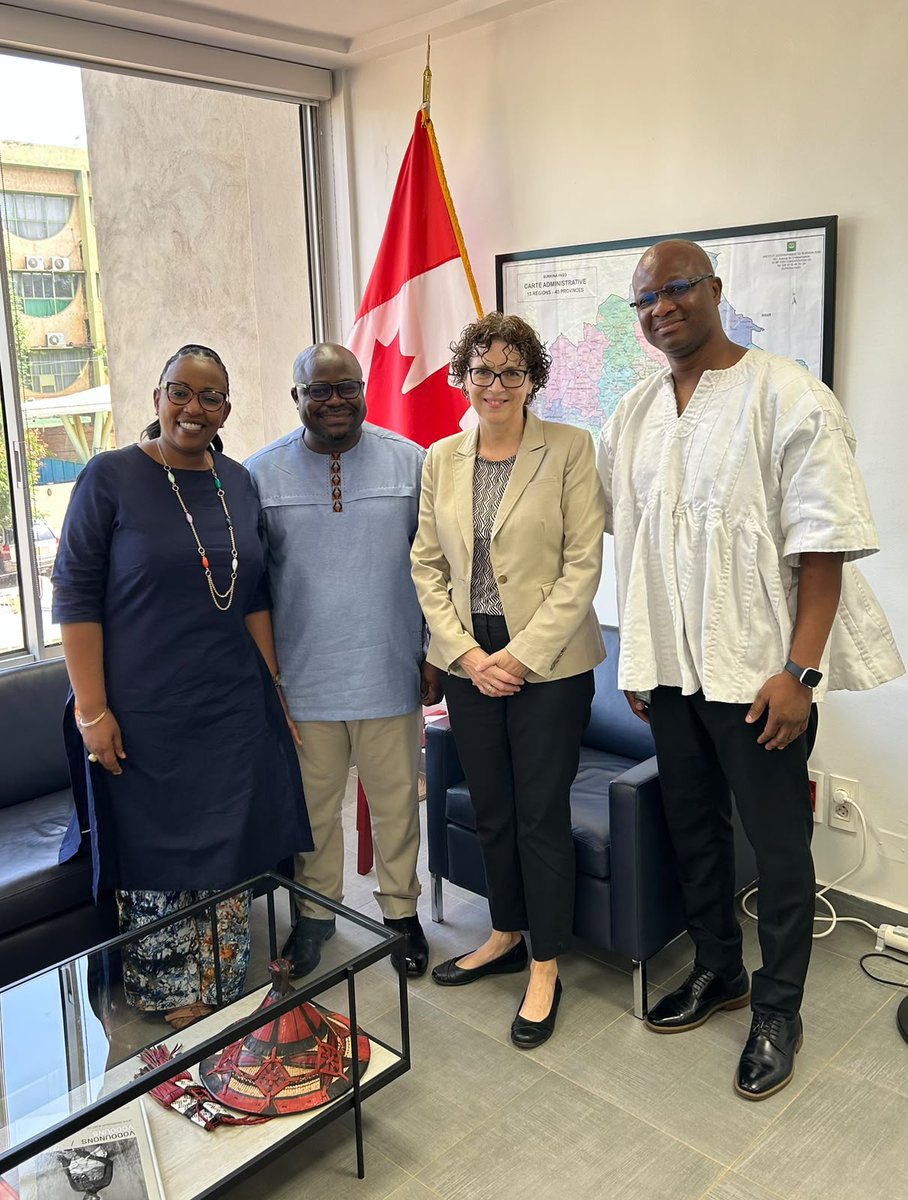AmbCanBFA's tweet photo. Ambassadrice Guthrie a reçu la visite du Coordonnateur résident de @onubf, @NTikum. Un réel plaisir de lui souhaiter la bienvenue et un bon mandat au #BurkinaFaso. Des échanges enrichissants sur les défis &amp; les efforts convergents en faveur d'un développement durable et inclusif. https://t.co/ROvVidCLj4
