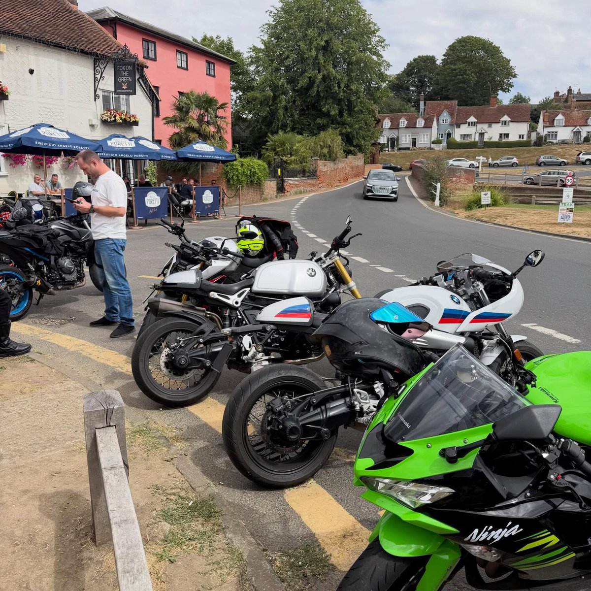 ElbertMino1a's tweet photo. Finchie is busy today. What a superb cross-country route to get here. https://t.co/rTBl8SHWlq