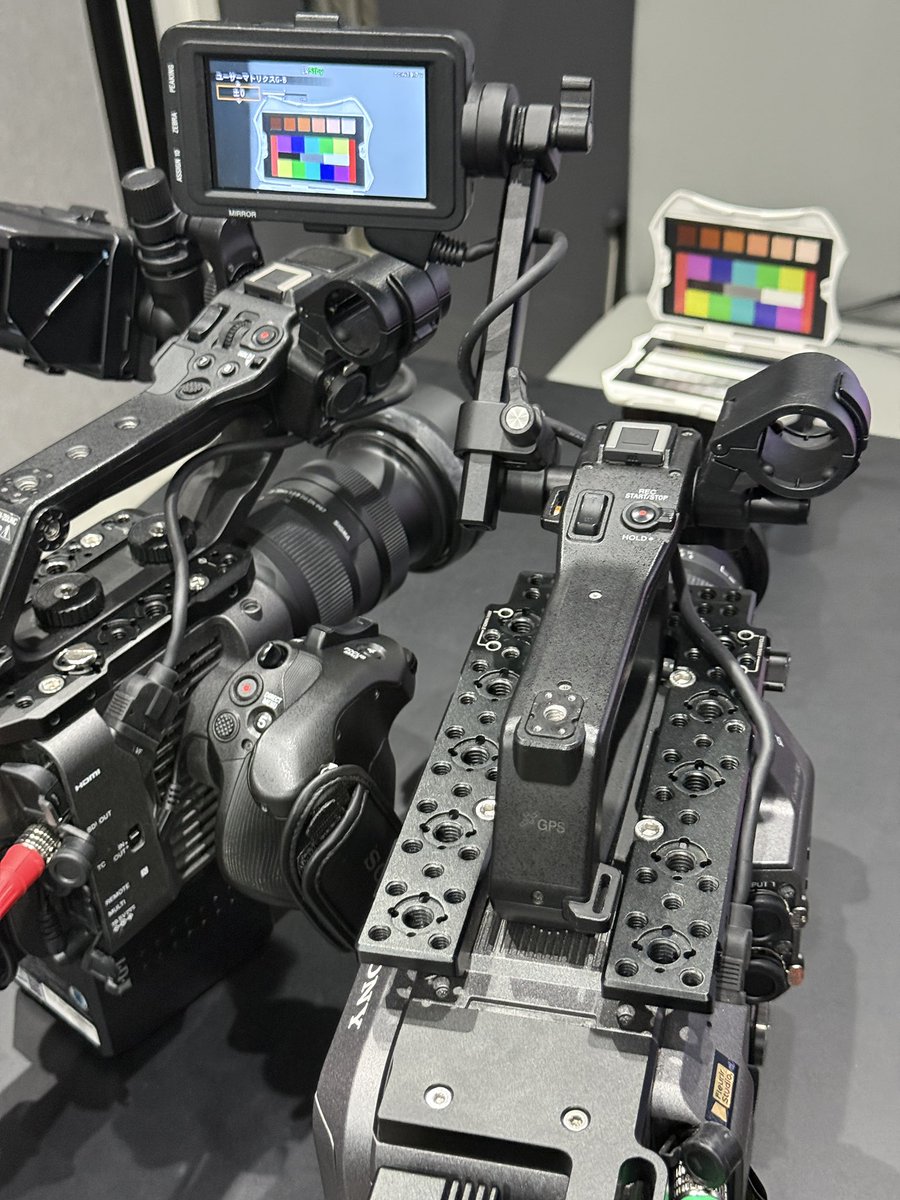 sou_sub926's tweet photo. FX6・FX9の色合わせをするの巻 https://t.co/P6jwPs116U