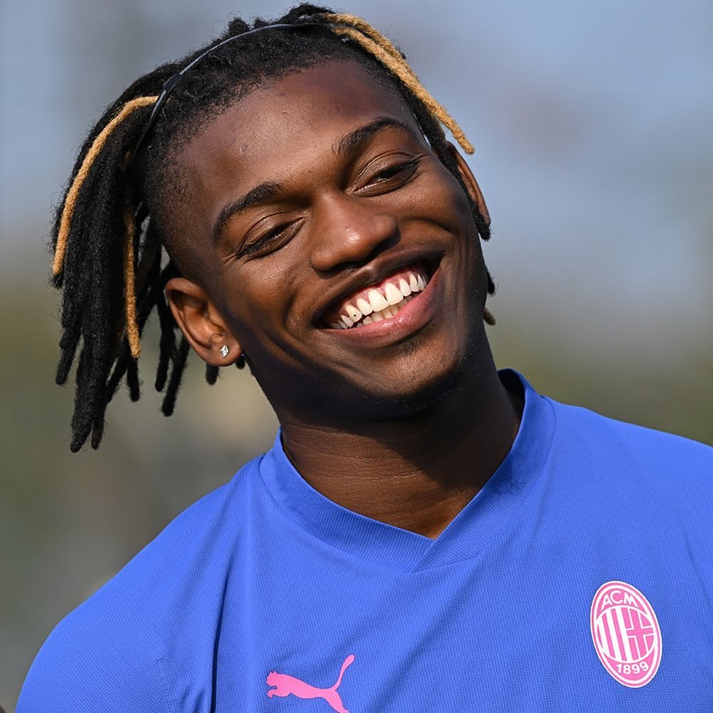 forzacimbom's tweet photo. Rafael Leão, an itibarıyla Galatasaray'ın teklifine daha sıcak bakıyor. (Can Bedel)

🔸 Şu anda Galatasaray transferde Aston Villa'nın önünde yer alıyor. https://t.co/vyMAmlemTx