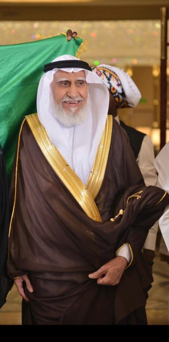 MukhtarDeira's tweet photo. حين يُذكَر الإخلاص في ميدان التربية، ويُستحضَر أثر المعلّم الذي تجاوز حدود الفصل والمدرسة ليصل عطاؤه إلى أجيال الوطن؛ فإن اسم الأستاذ دخيل الله بن ربيع الرحيلي الحربي يجيء في مقدمة الأسماء الجديرة بالوفاء والتقدير.

فهو صاحب الفكرة الرائدة لـ «الأسبوع التمهيدي» التي انطلقت لتصبح https://t.co/9aOamaN1l0