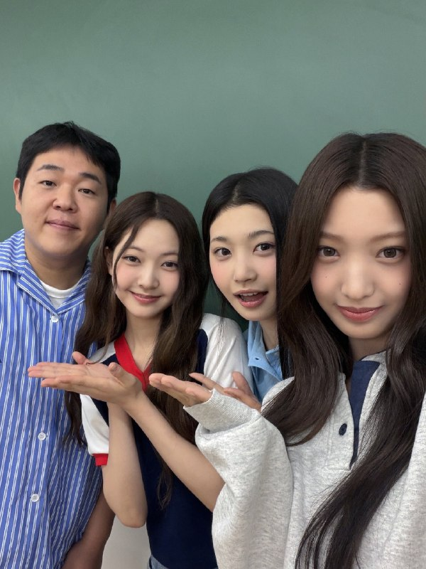 tuidejiahh's tweet photo. 빠더너스  

#TUIDE #튜이드 
#SEOYEON #JIA #SAKI 
#TUNEnPLAY https://t.co/Kx5SsUT2Do