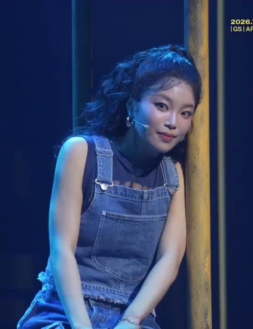 buttontodoom's tweet photo. 사실은 좋아 너의 눈빛이~ 이러면 무슨 물만난 솜사탕 마냥 바로 사르르 녹아서 눈 활짝 웃고 발 동동 드는게 너무 귀엽다고~~ 참나~~ https://t.co/TElW3Jjuwx