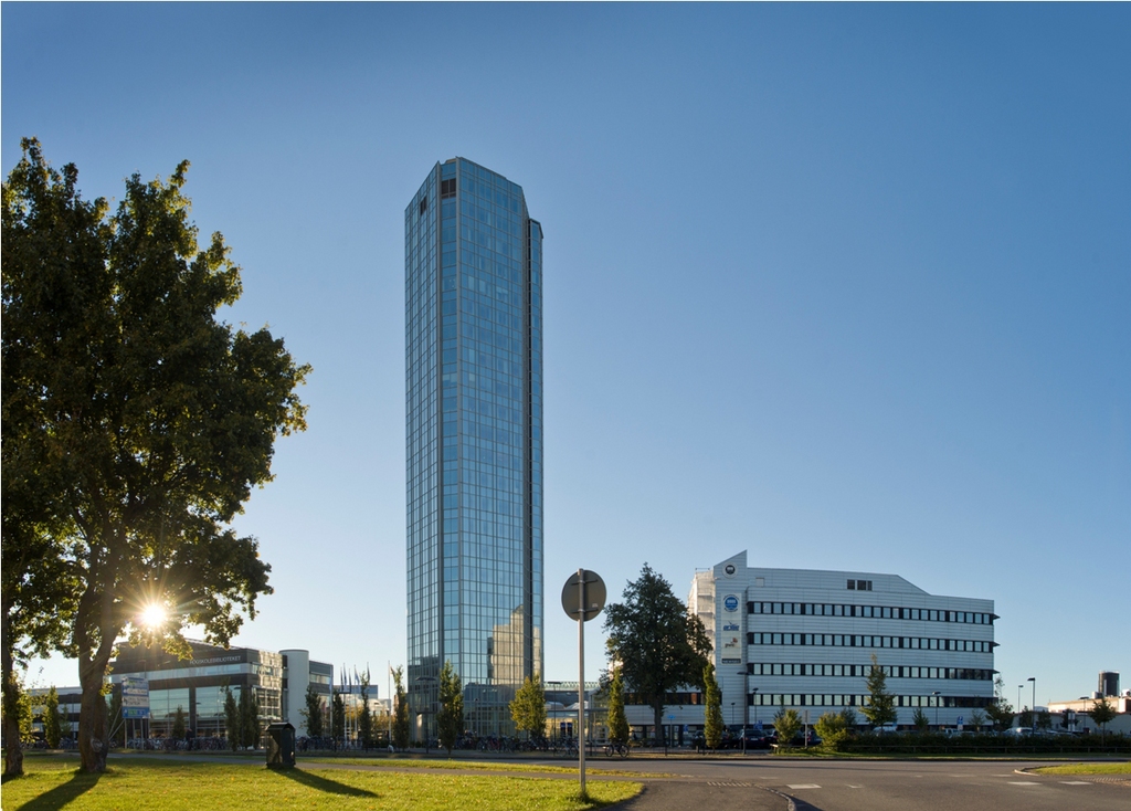 pilkingtonglass's tweet photo. #TBThursday The Trade Center in Halmstad, Sweden, is an iconic landmark whose glazed façade has defined the city's skyline since the early 1990s.
#glass #architecturalglass #reflectiveglass #solarcontrol #pilkington #design #architecture #facade
1/2 https://t.co/ya7LeZvSUF
