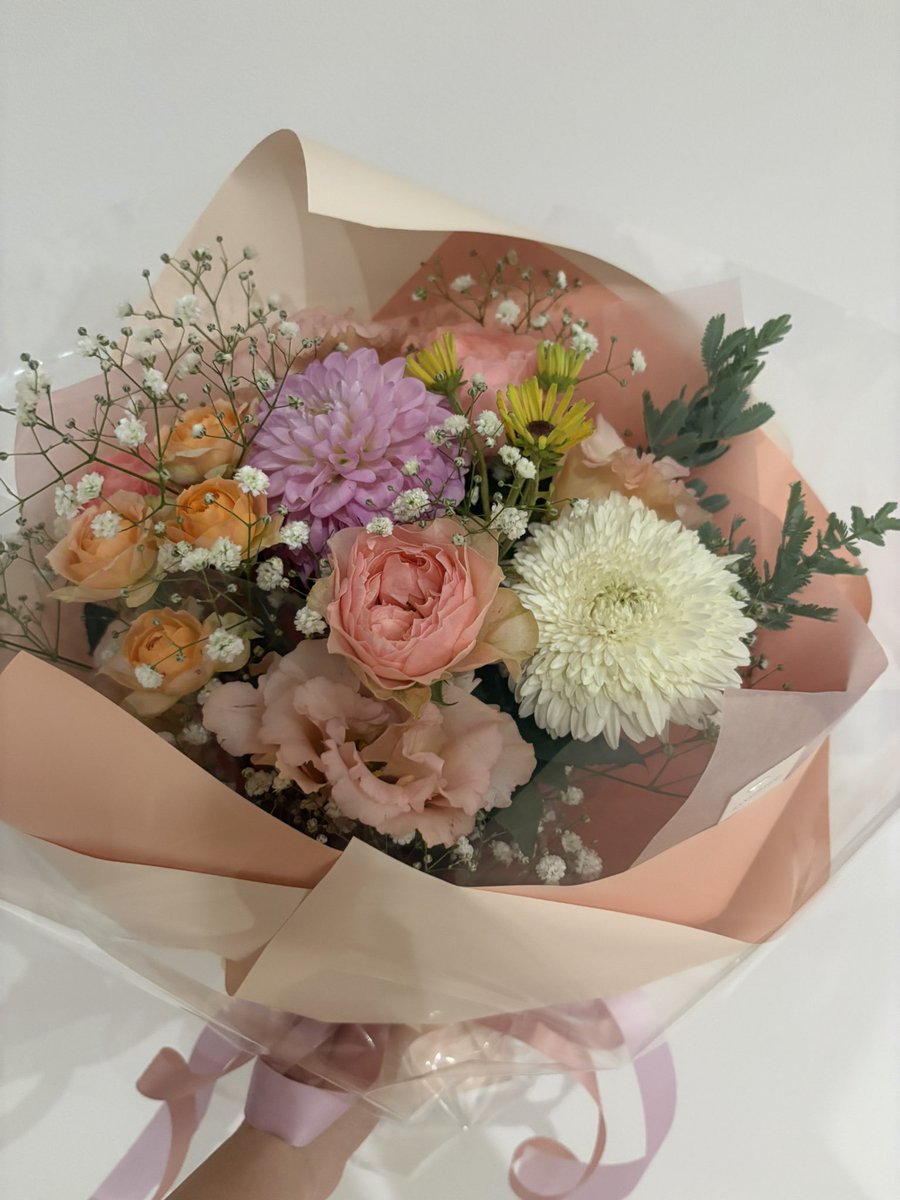 RiE_Kit's tweet photo. 結婚して2000日記念日❤︎
旦那さん、いつもありがとう✨
こういうサプライズをいつもしてくれることに感謝です😭 https://t.co/IUhAbjHR0R