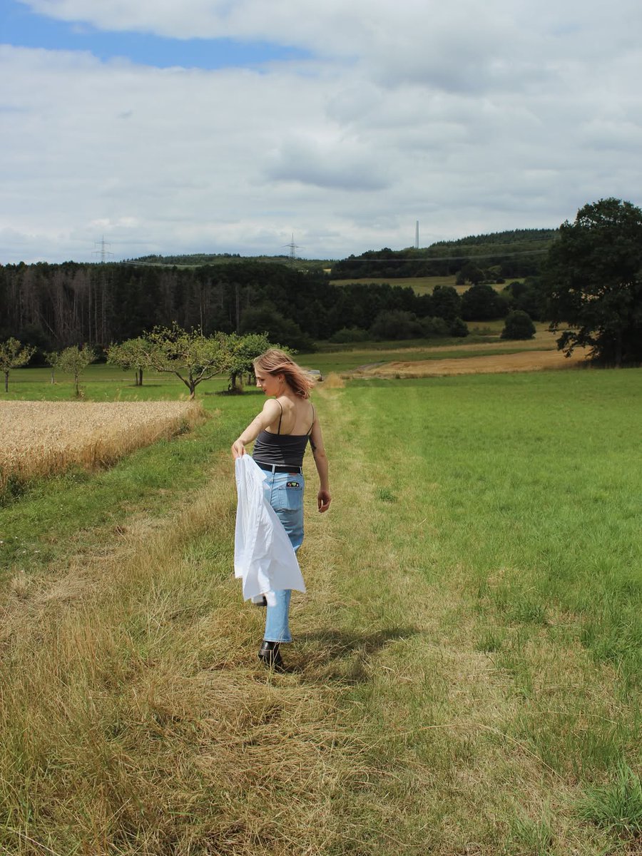 VelvetMuttc69m's tweet photo. Beautiful, wild &amp; free. Basically Svenja. Part 1 of 3 https://t.co/C1bkyZgQyx