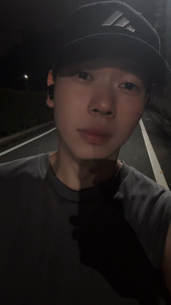 Comm26k's tweet photo. ぷーるおわり https://t.co/Bc6OchzOuy