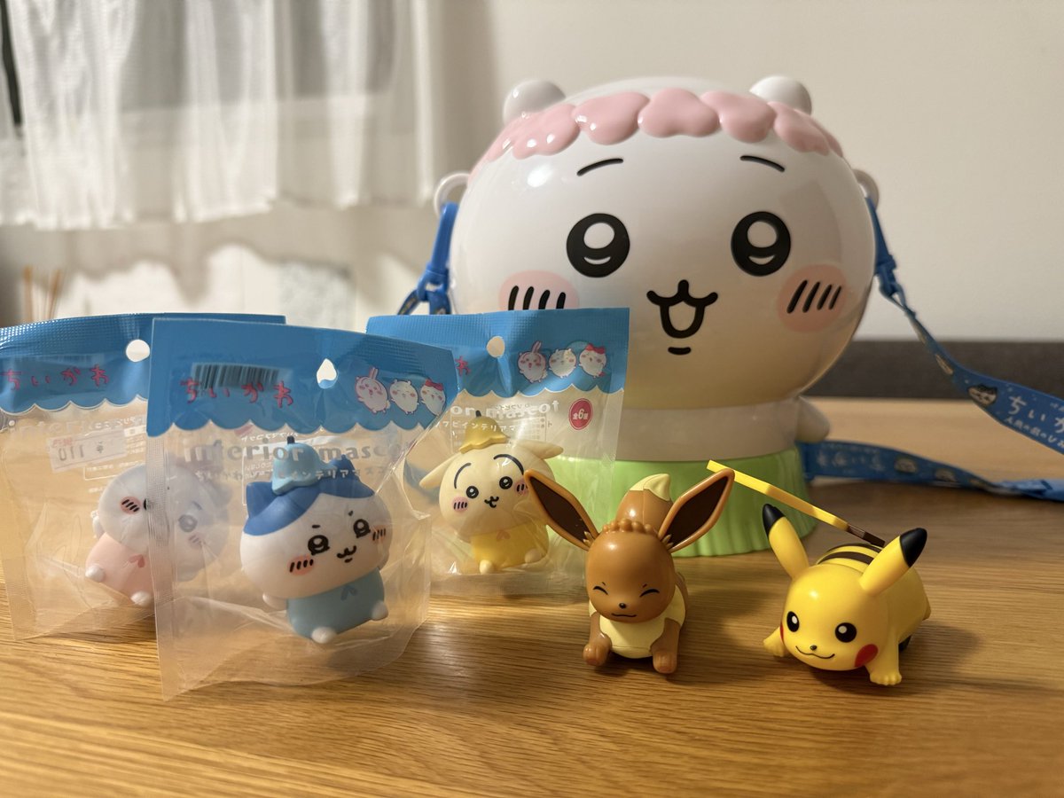aomaru_u's tweet photo. ちいかわのポップアップとポケセンをハシゴして幸🥺 https://t.co/i1t42BLt0z