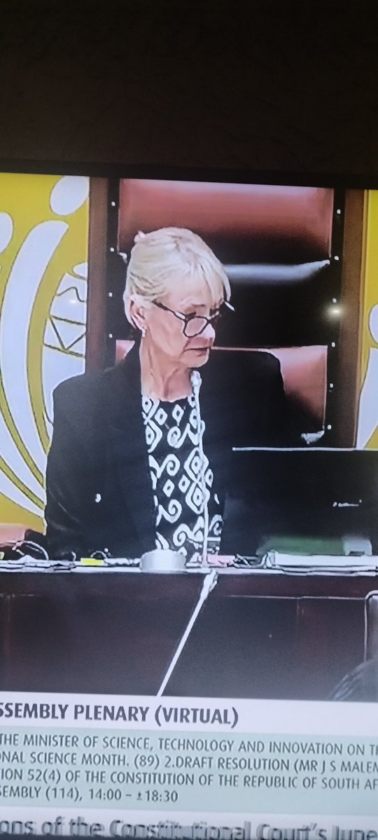 Mickey_90188's tweet photo. South African act 1910: only white people could be members of Parliament. Black voters could only vote for white people to represent them. Today ANC took our parliament back to 1910. White people are in charge in parliament. 😭😭 https://t.co/uJLDCBr50i
