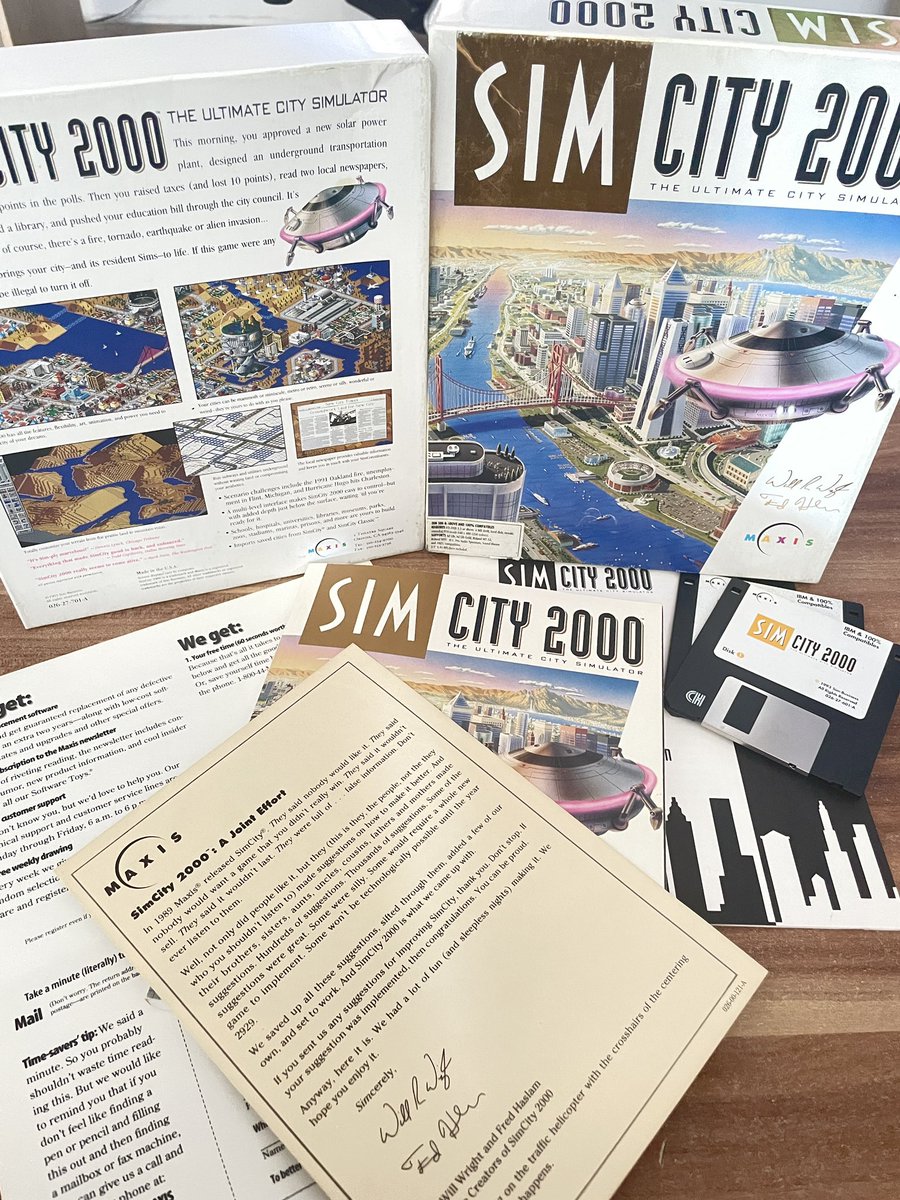 DanielZima's tweet photo. #SimCity 2000
Hodiny budujete dokonalé město.
Silnice, doprava, infrastruktura, ekonomika… všechno šlape jako hodinky.
Pak přiletí UFO:
"To je ale pěkné město… byla by škoda, kdyby se mu něco stalo." 👽💥
#RetroGaming #DosGaming #BigBox https://t.co/nMFbtiKKsZ