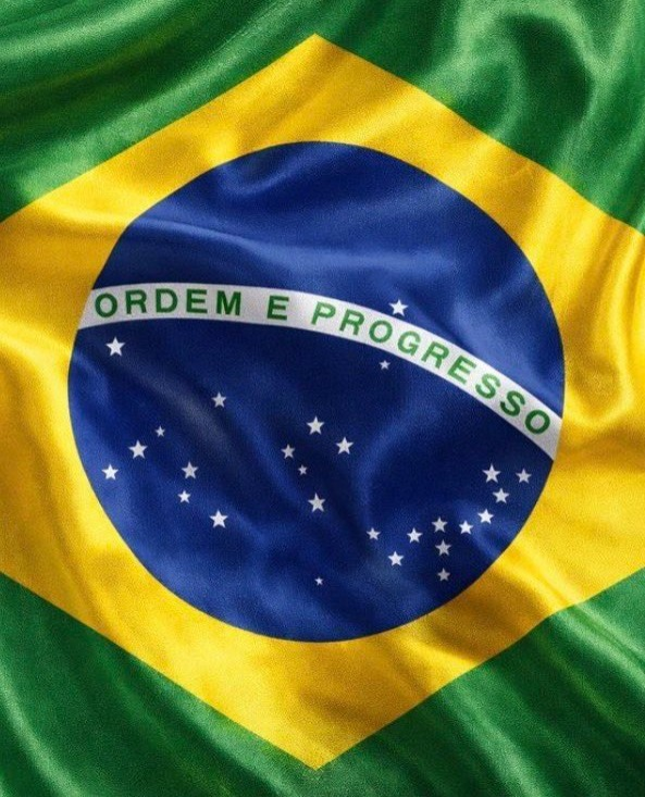 QGdoPOP's tweet photo. Fernanda Torres revela que não descarta voltar a trabalhar em produções brasileiras:

"Eu sempre penso em trabalhar. Então, pode ser novela, pode ser série, pode ser teatro. Novela vertical" https://t.co/nBtMka6ARJ