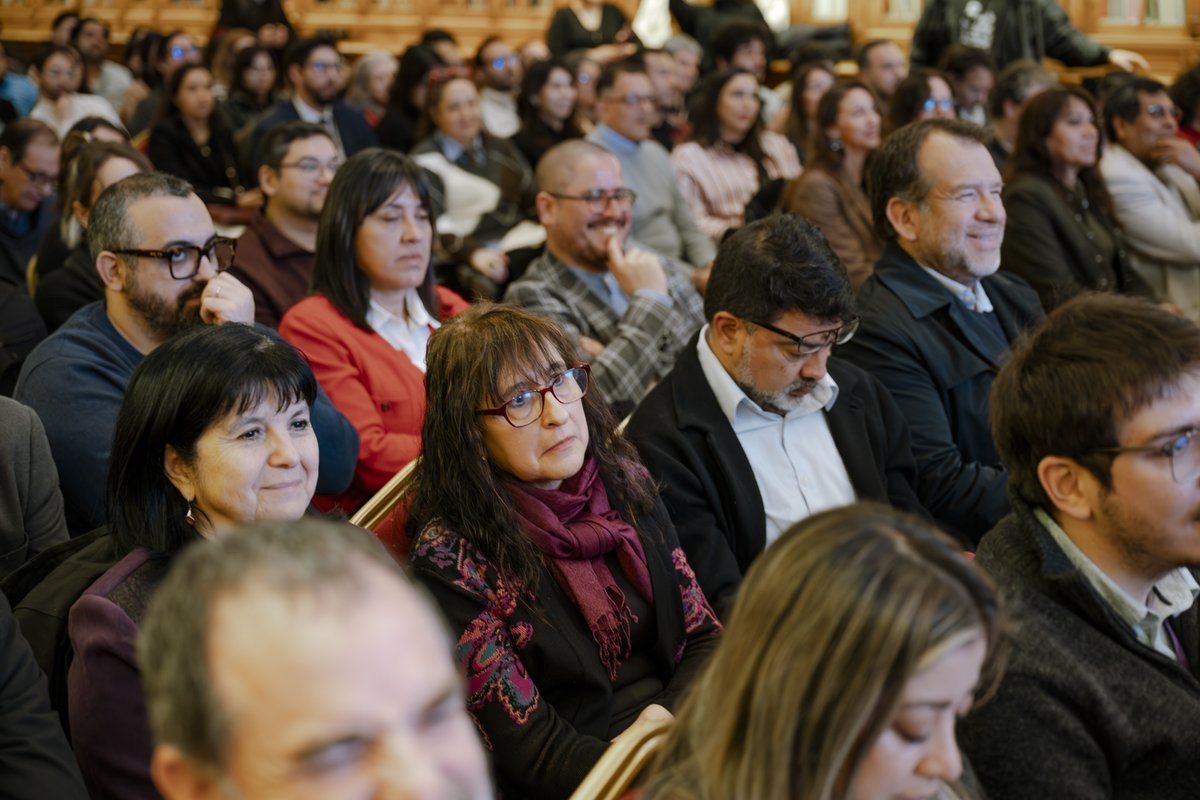 SentinetChile's tweet photo. Lanzamiento de SENTINET en imágenes: Compartimos algunos momentos de esta jornada que reunió a investigadores, autoridades y representantes de distintas instituciones para conversar sobre investigación, vigilancia y preparación frente a amenazas infecciosas emergentes. https://t.co/15QHZl1iec