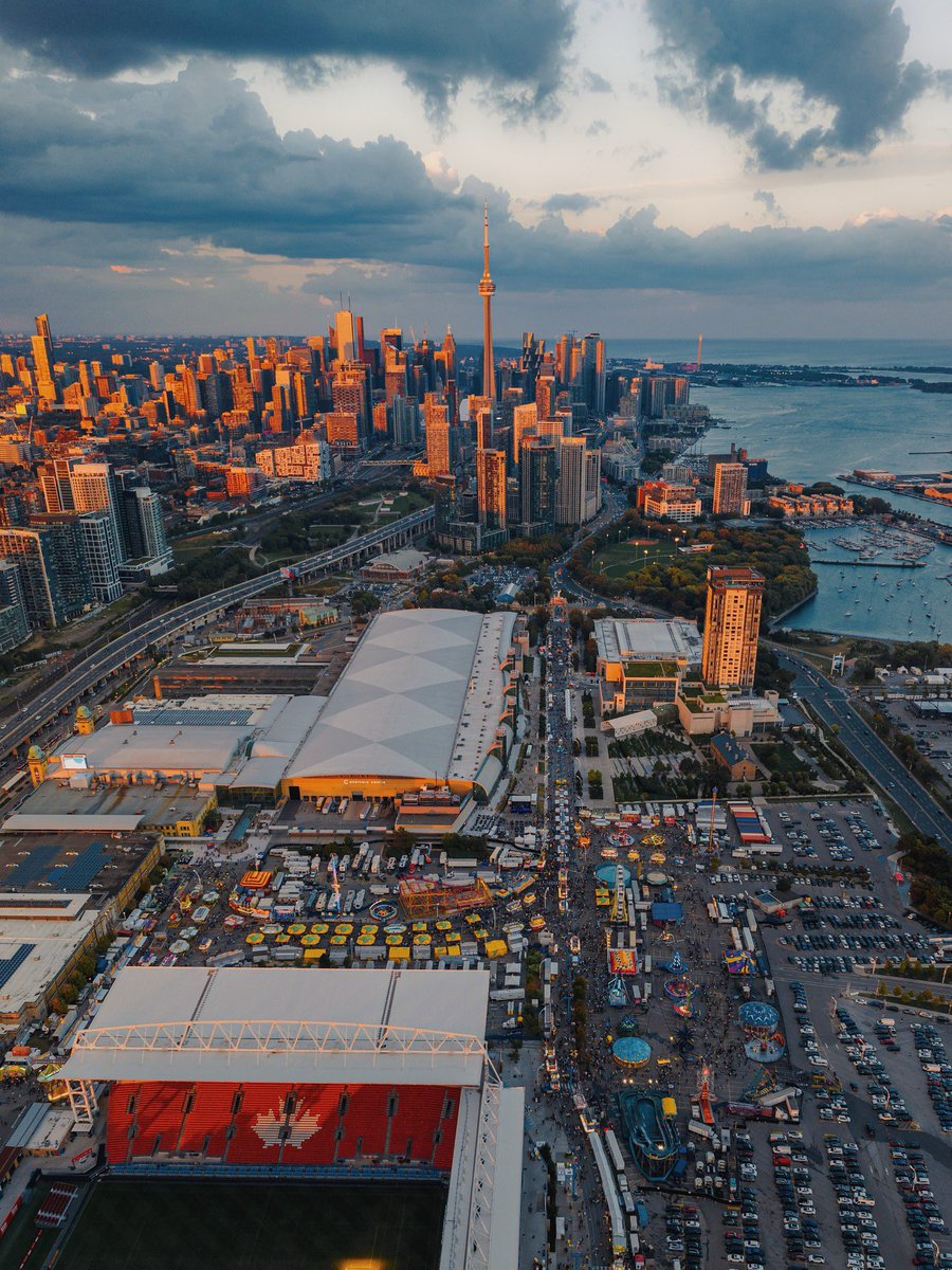 FOMO_OFFICIAL_'s tweet photo. You know summer in Toronto is winding down when it's finally time for The Ex.
A beloved end-of-summer tradition since 1879, the Canadian National Exhibition is back at Exhibition Place along the waterfront, running through Labour Day (September 7). Expect wild food creations at the Food Building, rides and games on the Midway, live music at the Bandshell, the SuperDogs, and the Canadian International Air Show soaring overhead during the final weekend.
What do you most look forward to at the CNE? 🇨🇦 🦉