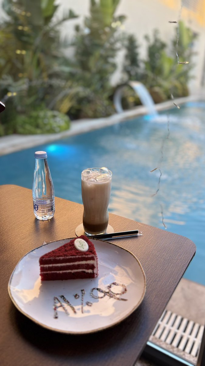 hal76268's tweet photo. لما يقولون " العين أوسع لك من المكان "
كنت أتساءل ليه تنقال ه��لعبارة
أثاري القلب يكبر بناسه ، والعين تصير بوسع راحتنا مع الناس وأنك تكون في العين يعني أنك صرت محط كرم وحب و اهتمام 🤍 https://t.co/kVf2QM6qvC