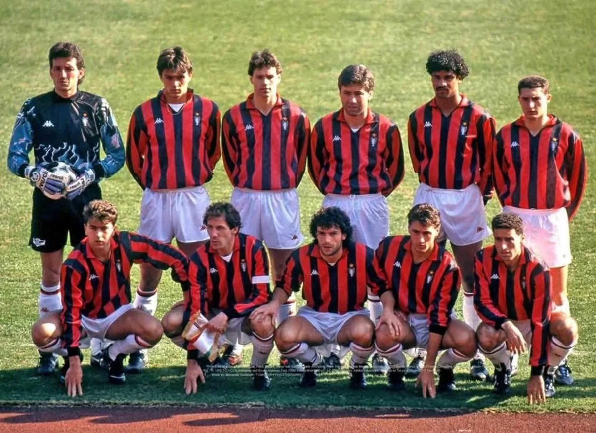 90sfootball's tweet photo. AC Milan, 1989. https://t.co/mz9ziPRKE5