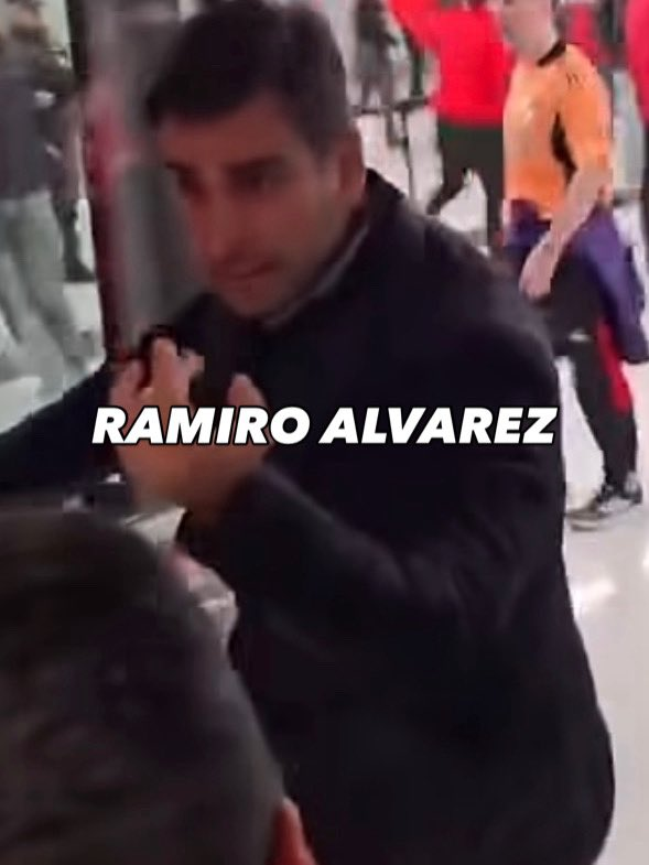 mishoedits's tweet photo. @RiverPlate Un comunicado sobre este personaje se les olvido con esa conferencia papelonesca que hicieron.

Tanto que les importan las formas a ustedes. https://t.co/hwatk9wmV4