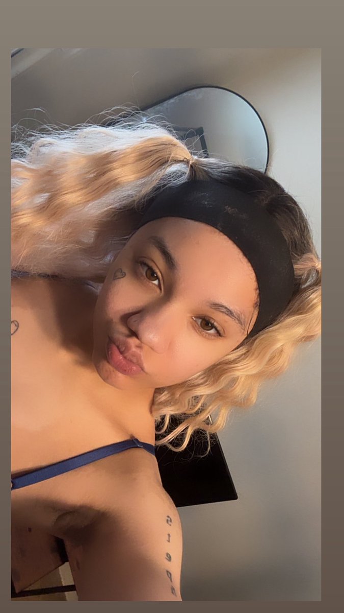 princetonring's tweet photo. I’m the prettiest sooo idc https://t.co/q3Vpzhqa60
