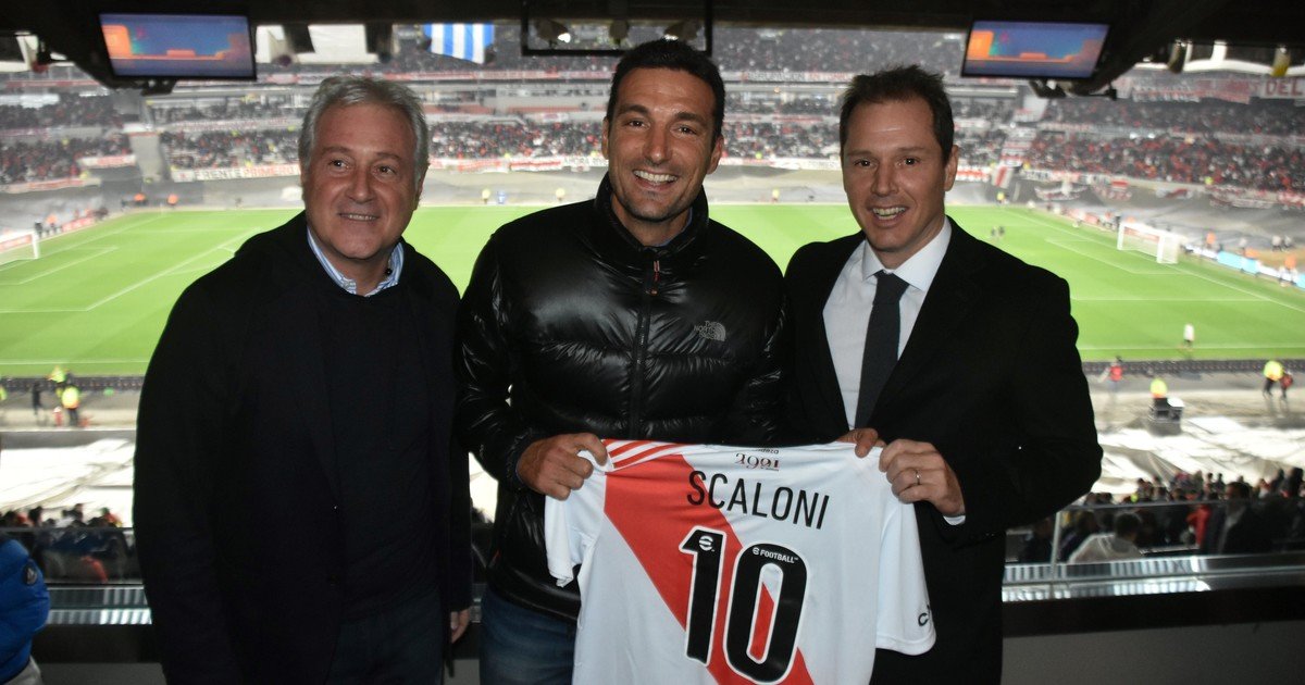 FutboolFichajes's tweet photo. ⚠️🇦🇷 RIVER PLATE INICIÓ CONTACTOS CON LIONEL SCALONI PARA EL AÑO QUE VIENE. 

✅ Ya comenzaron las charlas y hay sondeos fuertes. 

💣 Bombazo de @DistasioNicolas en @ESPNArgentina https://t.co/cPC2yGiNEa