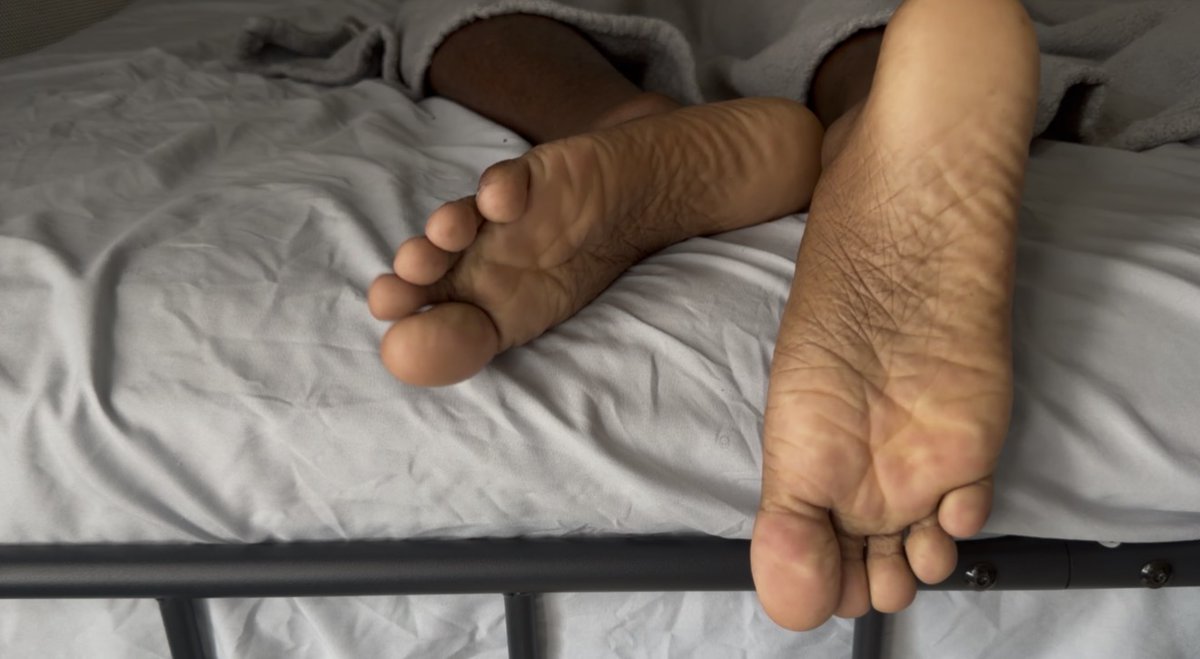 jaydtf_'s tweet photo. Rise and Shine🥱 #feetworshi̇p https://t.co/b70uHbTrip
