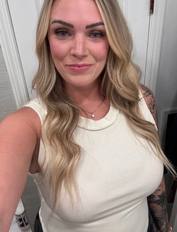 HaleyGoodaar8v's tweet photo. Can we try something out here this week, if I’m not too old for you? 👀😂 https://t.co/uo9IaxuUb7