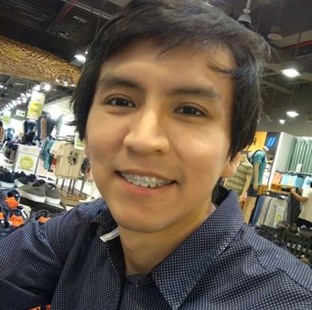 LiamInvestiga's tweet photo. Sabían que pueden ser marrones y de derecha?
No hay necesidad de andar blanqueando sus fotos. https://t.co/xjLts7LqvF
