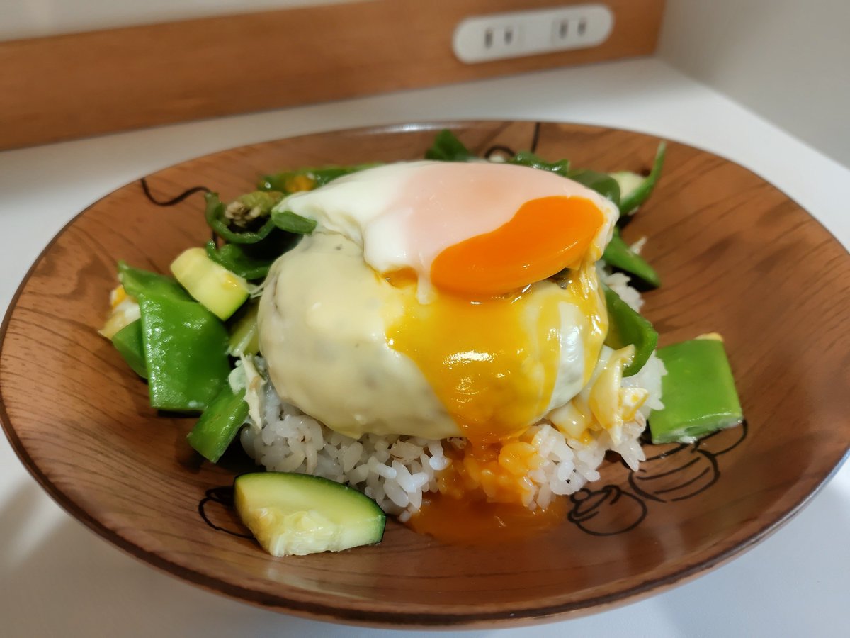 yomoccio's tweet photo. そしてこれは今朝作ったギルティ飯 https://t.co/GzkIYU0WmN