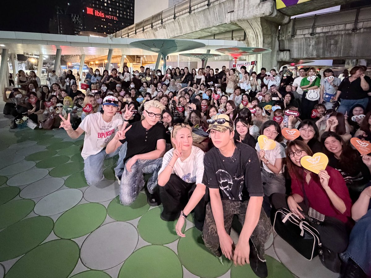 WOLFHOWLHARMONY's tweet photo. ขอบคุณนะ รักนะครับ🐺❤️‍🔥

#WHHinThailand
#WOLFHOWLHARMONY #WHH https://t.co/zQymCgyHZg