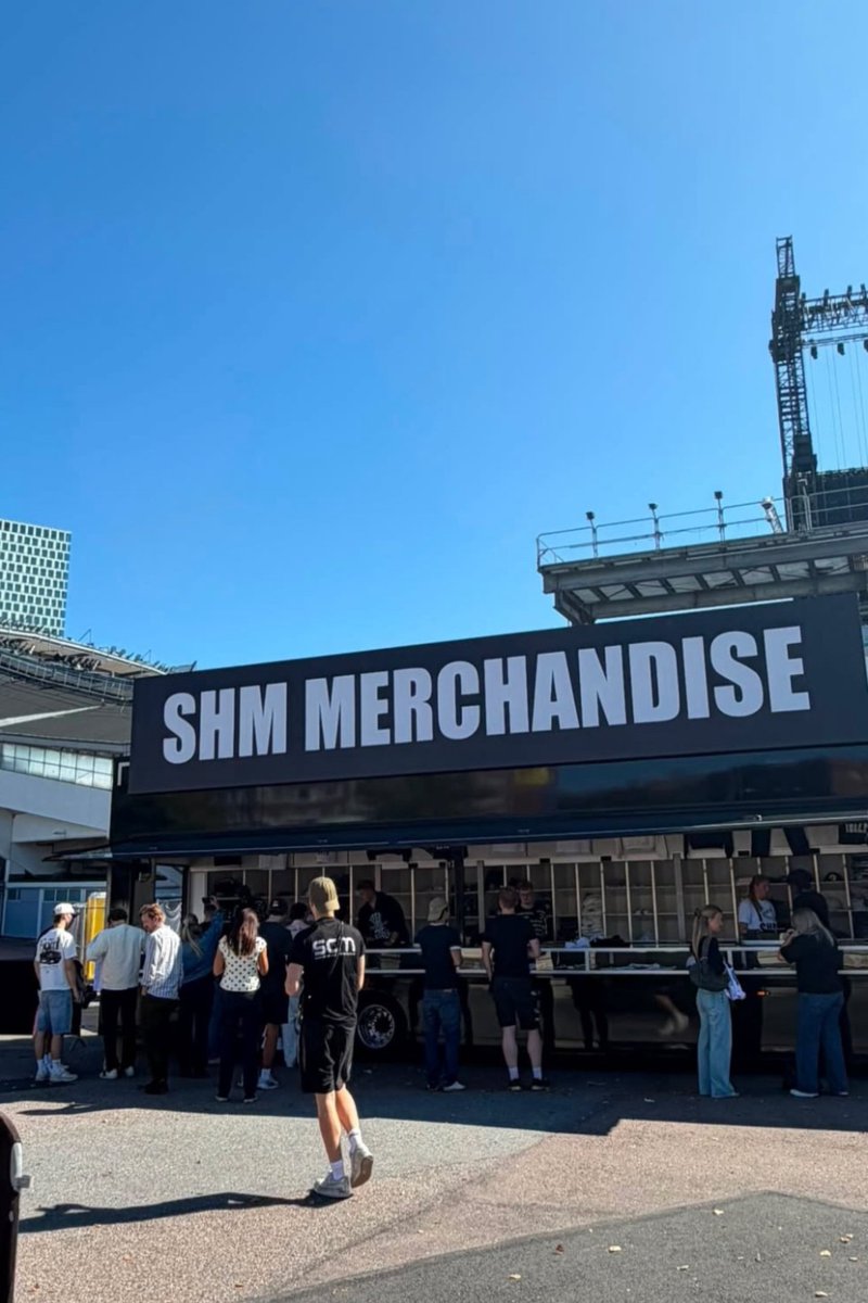 edmdoses's tweet photo. Gothenburg decked out in @swedishousemfia colors 

The 28th and 29th are going to be legendary, fam ! 

⚫️⚫️⚫️ https://t.co/8BqXkHNK3Q