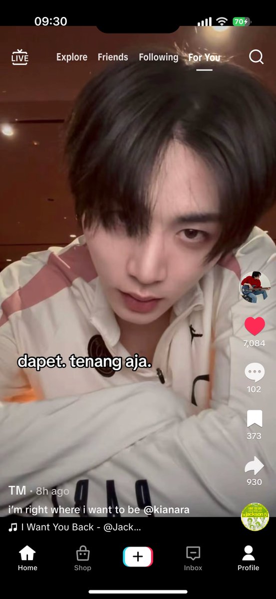 mongjey's tweet photo. bang kita dapet pacar ga bang? https://t.co/PqGYDvFbJX