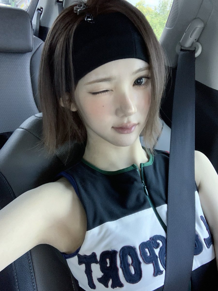 picscjiwoo's tweet photo. #JIWOO new weverse post update ｡⁠☆ #지우  

“15-LOVE🖤🎾” https://t.co/Ch0w2PmldC