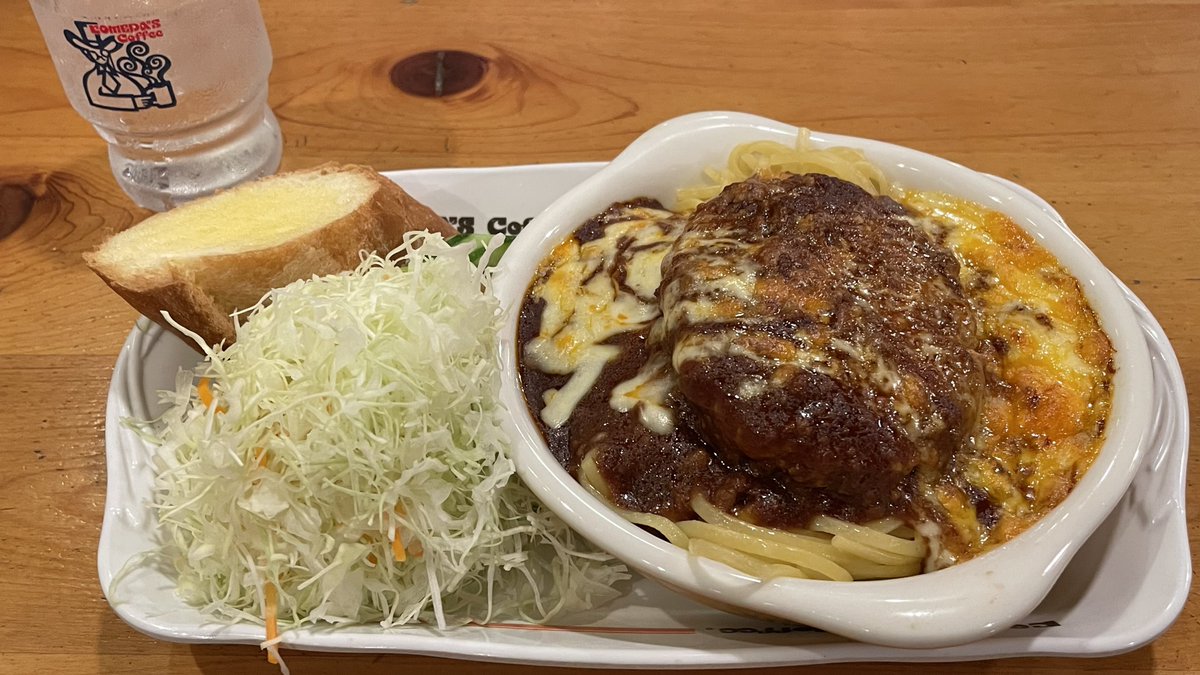 oinagoya's tweet photo. コメダ珈琲店の一部店舗限定で提供されている
1102 kcalの夜メニュー

ハイ！チーズ！！プレートのチーズハンバーグミートスパが暴力的な美味しさだった…！ https://t.co/fGNNnOQwnt