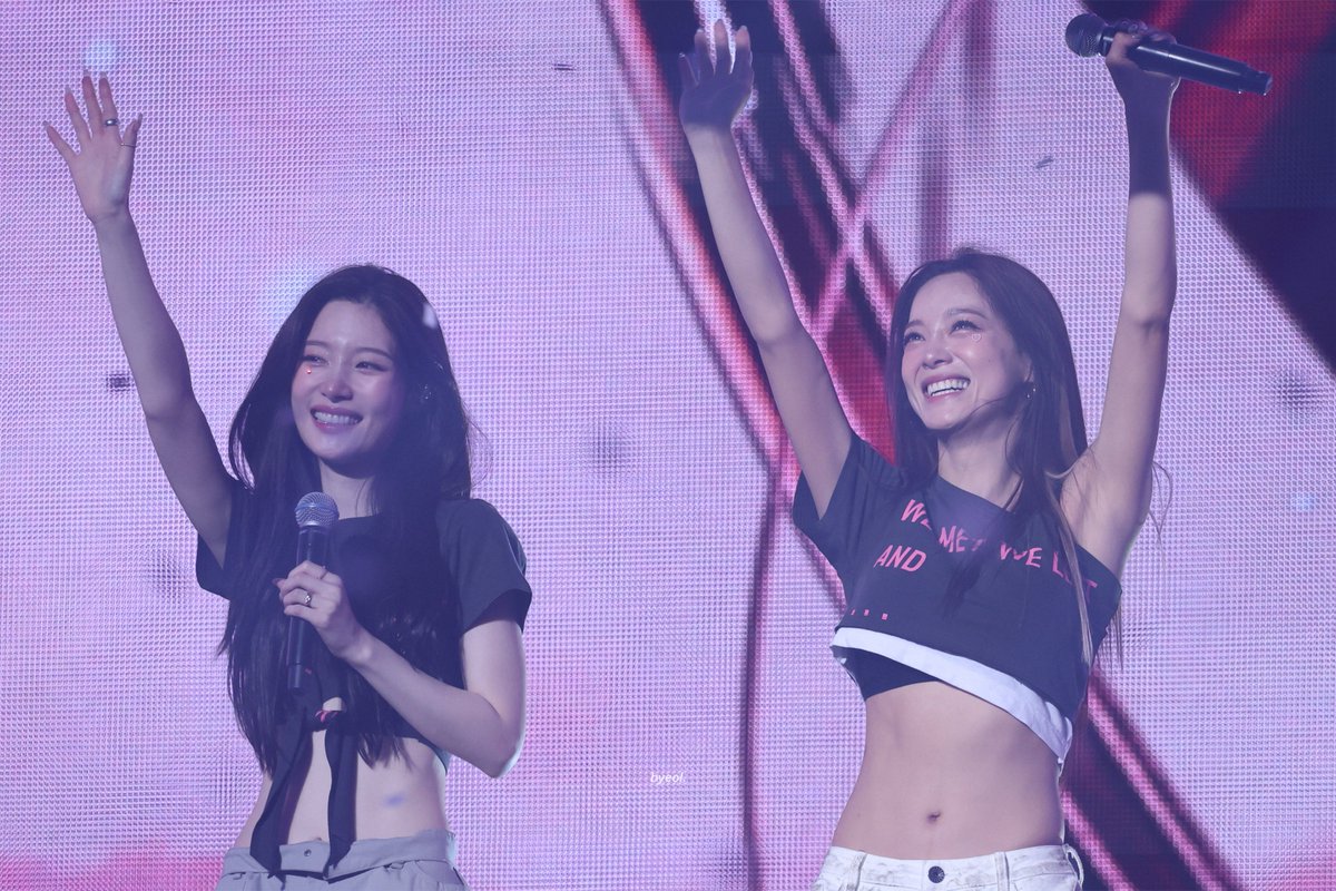 very3_ioi's tweet photo. 260530 LOOP in Seoul

설렌다

#IOI #아이오아이 #김세정 #정채연 #KimSejeong #JungChaeyeon #金世正 #鄭彩娟 https://t.co/FRn0jDUZat