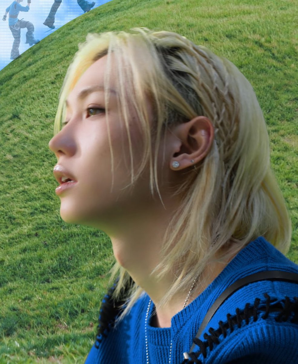 AboutFelixYT's tweet photo. #FELIX in Stray Kids "FARMING" Video https://t.co/mle96Eo6WW