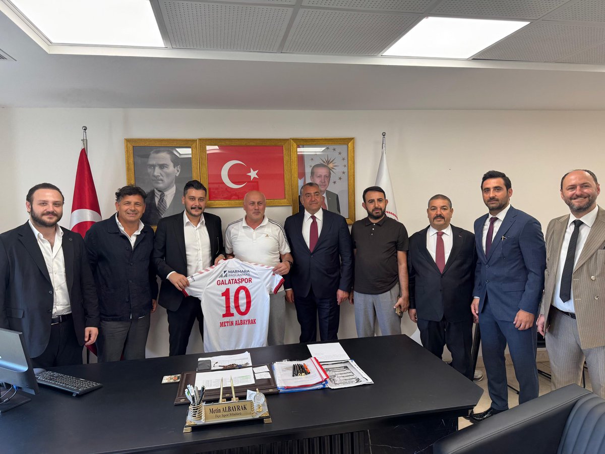 galataspork's tweet photo. Başkanımız Süleyman Erdemir, Başkan Vekilimiz Emin Selim Akgül, Asbaşkanımız Mustafa Yazıcı, Futbol Şube Sorumlumuz Caner Çebi ve Yönetim Kurulu Üyelerimiz, İlçe Spor Müdürü Metin Albayrak ile İlçe Tarım ve Orman Müdürü Serap Öztürk’ü makamlarında ziyaret etti. https://t.co/0SL3nn7oVs