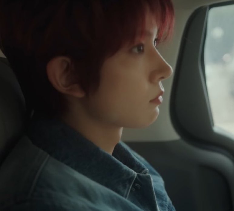 hsngpilled's tweet photo. this part specifically from heeseung’s letter today really hit:

🦌: even when i was temporarily far away from EVERs, at a distance where i couldn’t contact you or reach you, i firmly believed that you would always be there.

🦌: and at the end of trying to do my best with everything i could, there was ultimately EVER waiting for me. i’m truly so grateful.

bc there are no words to fully describe the time period from march-june. literally ALL we relied on for such a long time was fancalls.

he had no socials or any means to reach out to us. the last we wholeheartedly heard from him was through his letter on march 10th. and then, we would get glimpse of him through fancalls. but it didn’t go beyond that intimacy bond he has with us now. he was truly alone and struggling. and through music it helped him cope and move forward as an artist, and help regulate his feelings, heart, and mind.

and that is how we got overflow & ROD, and finally now with his first mini album. i can’t stress enough the han river bc that moment truly showed heeseung that he will never be alone, and how he will very much always have us.