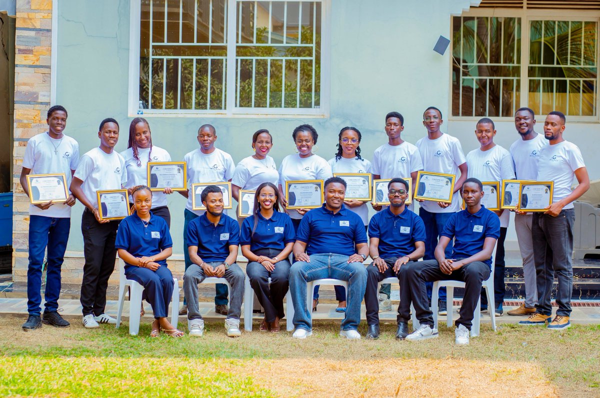 GHST_BI's tweet photo. Fin de la formation  IA edition1    ✨ Nos participants sont désormais certifiés, prêts à transformer leurs idées en solutions intelligentes 🚀 #GalaxyHiScience #ExpertIA2026 #FormationIA #TechnologiesDuFutur https://t.co/eT9rXpMfHJ