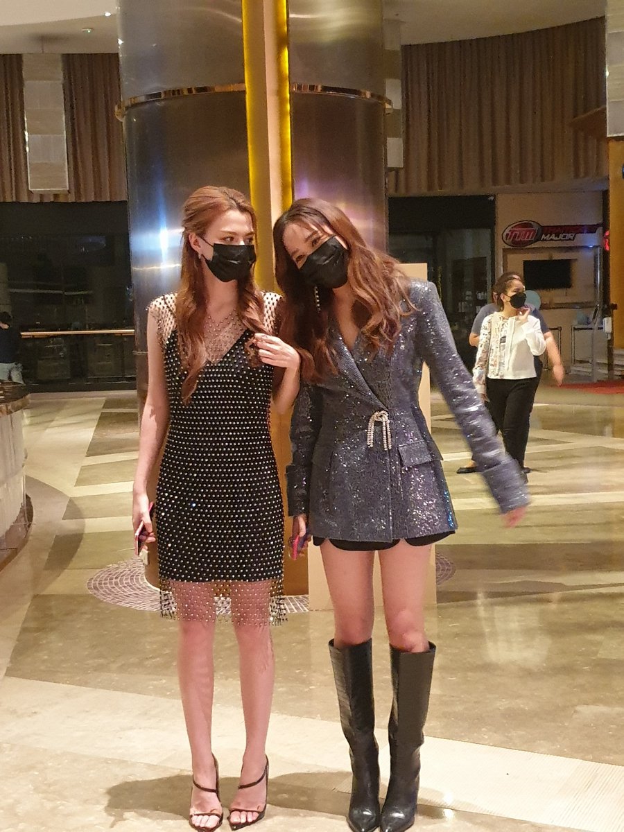 HedaLavigne's tweet photo. THEY WERE SUCH BABIES AT THIS TIME 😭😭 I CAN'T https://t.co/D9nNe5oLih