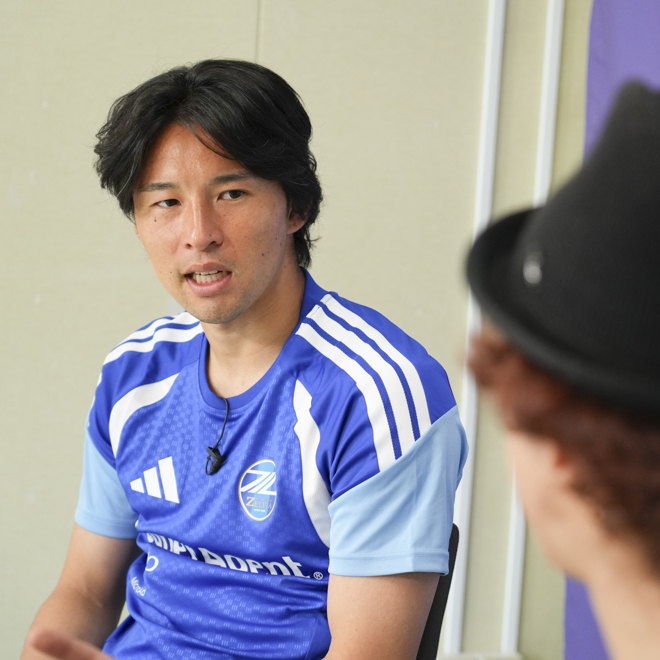 weeklysd's tweet photo. ⚽️ #サッカー ⚽️

移籍準備の29歳DFが町田離脱の前に残した“貴重な言葉”「日本代表戦をどんな目線で見ているか」

https://t.co/QqftkJcFjk https://t.co/jao0nOVWn2