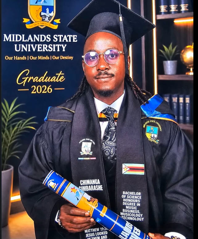 WinkyDFan's tweet photo. CONGRATULATIONS, BRIDGEZ Simz Bridgez Chimanga
A massive congratulations to our Vigilance drummer, Bridgez, on graduating today from Midlands State University with a Bachelor of Science Honours Degree in Music Business, Musicology and Technology. https://t.co/7xmymOvKZG