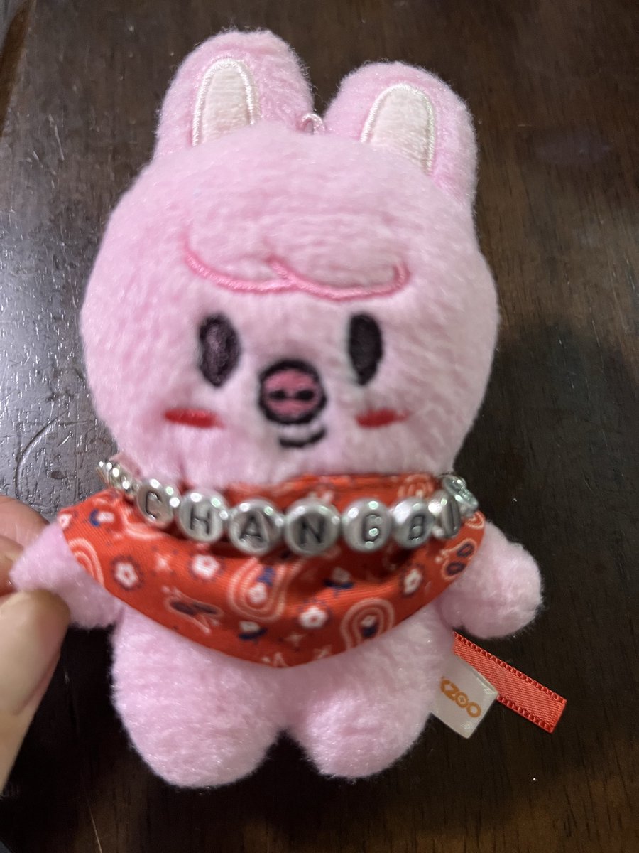 y_jutdwae1230's tweet photo. 【落とし物探してます】
お力添えを頂きたくポストしました。
熊本在住なので地元限定になりますが、8/15〜8/19の間で大事なぬいを紛失させてしまいました。
ピンクのトェッキポーチの中に３種類入ってます。
・ピンクのぬいぐるみが２種類
・指輪型のぬいぐるみ
拡散希望です🙇
よろしくお願いします https://t.co/XbpeDUTQeo