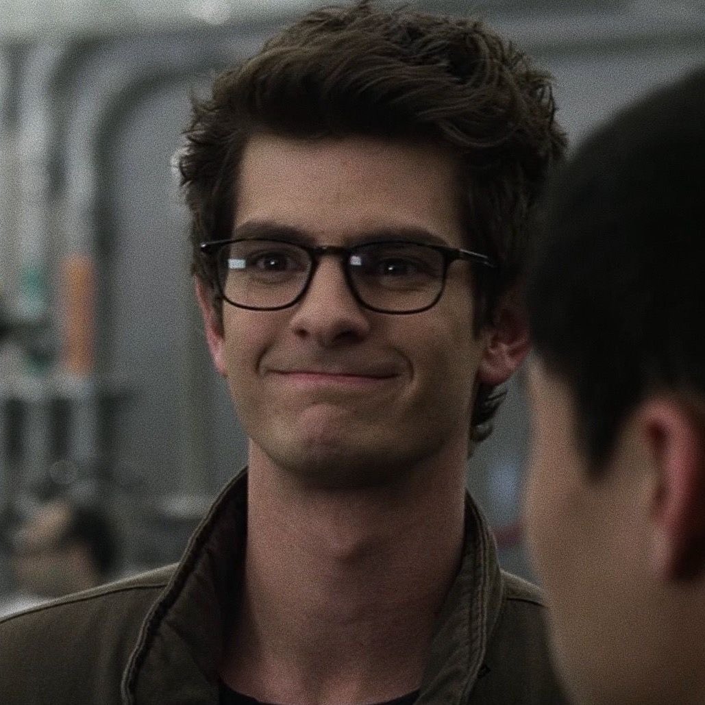 spideryu_'s tweet photo. she just can't stop being peter parker https://t.co/EnrHeNnKos