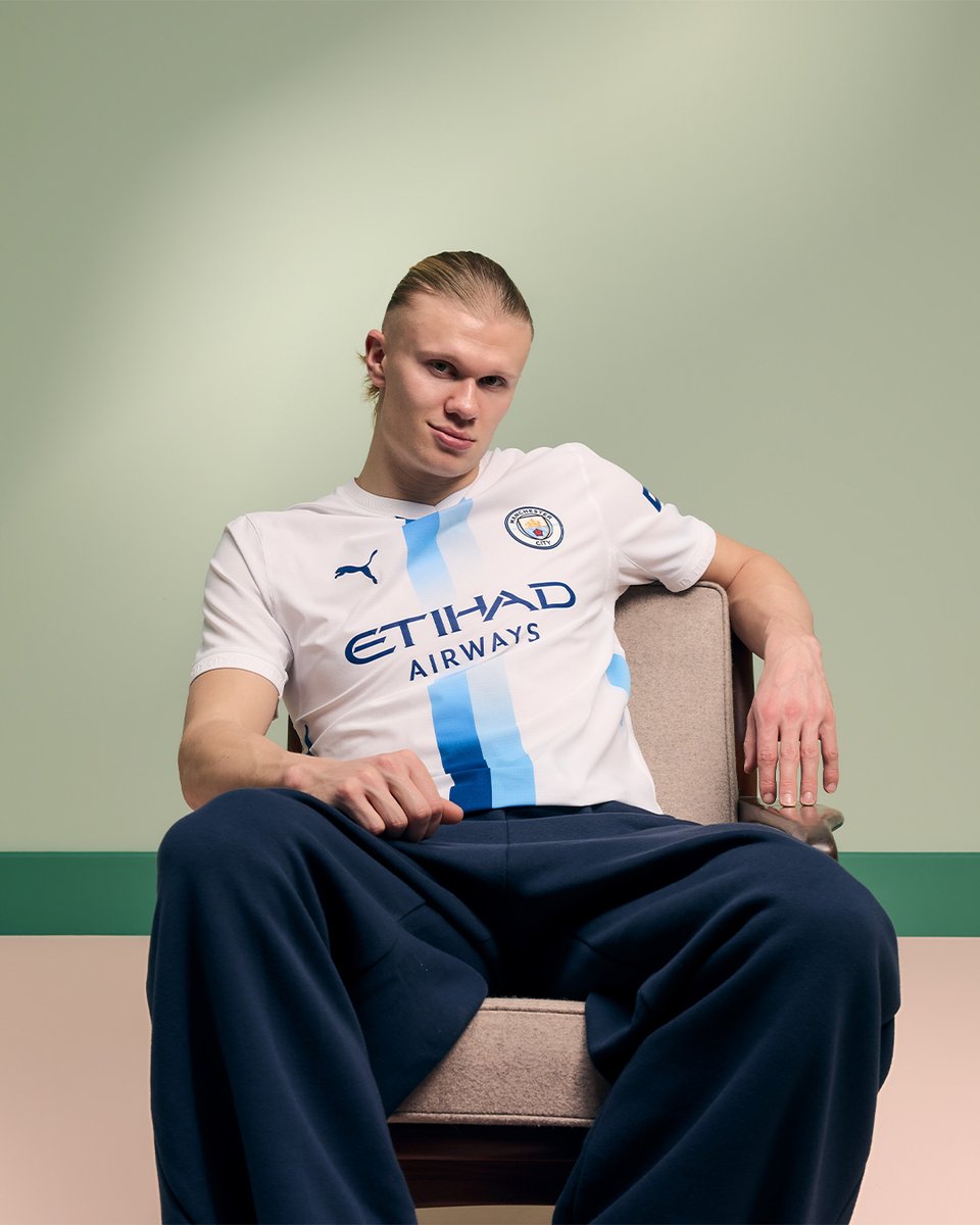 ManCity's tweet photo. A kit fit for goals 😮‍💨 https://t.co/DSbYsOd13d