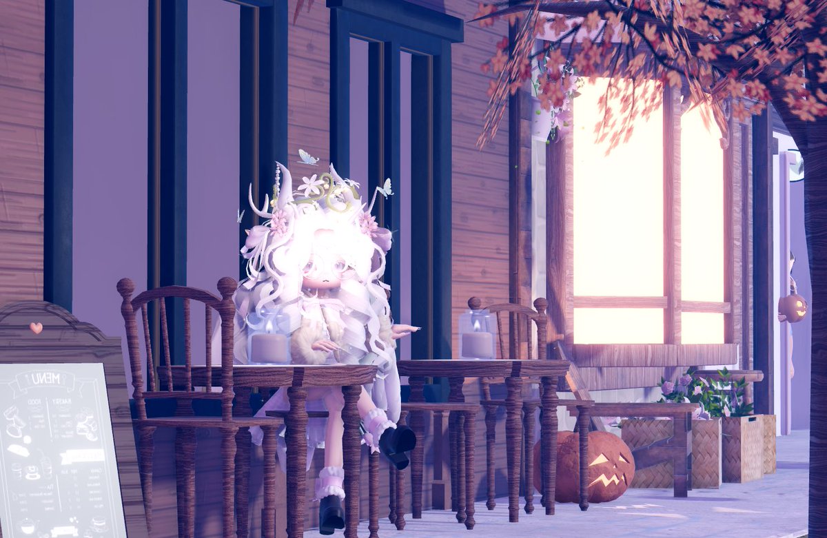 lottiestrawbuni's tweet photo. visited @SnoozySenivo ‘s gorgeouz realm 🍂 🎀 #royalehigh https://t.co/wviiv9oikT
